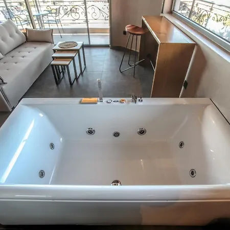 Meteora Heaven And Earth Premium - Adults Friendly Appartement Kalampáka