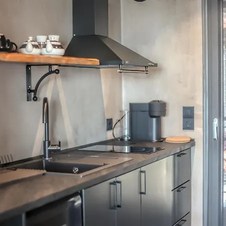 Meteora Heaven And Earth Premium - Adults Friendly