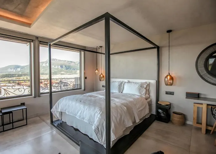 Meteora Heaven And Earth Premium - Adults Friendly Daire